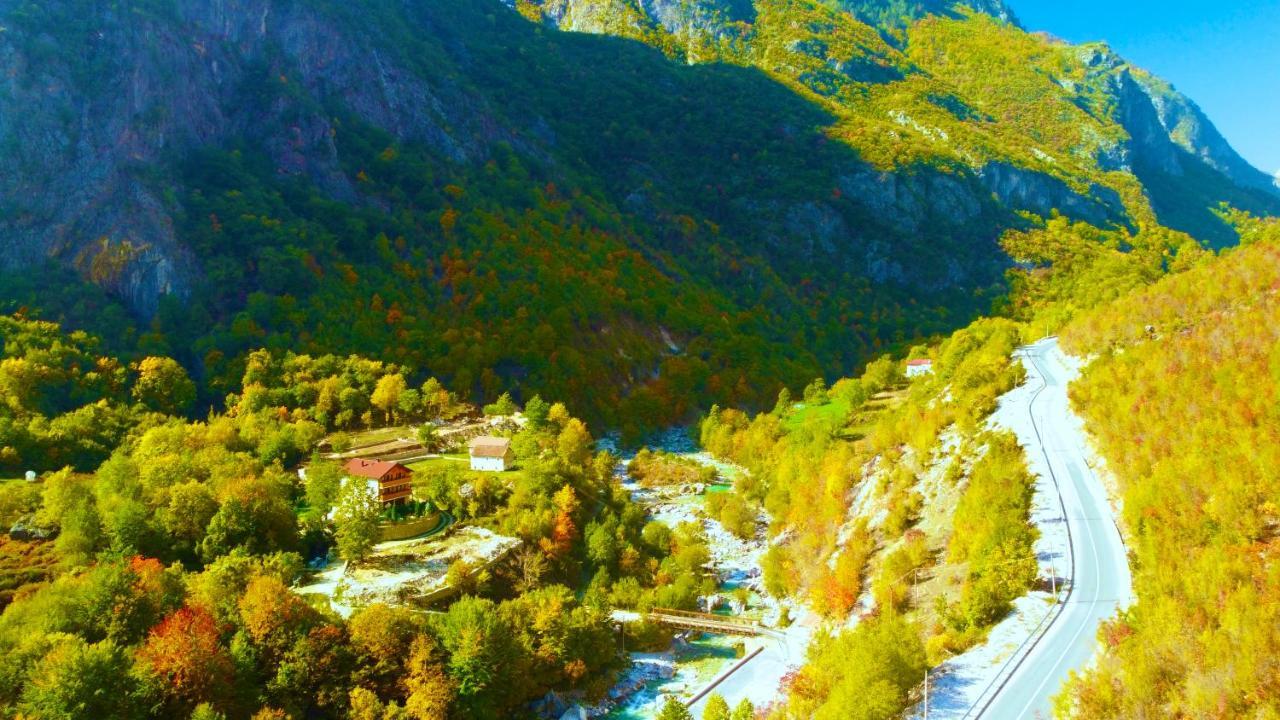 Vila Alexander B&B Valbona Exteriör bild