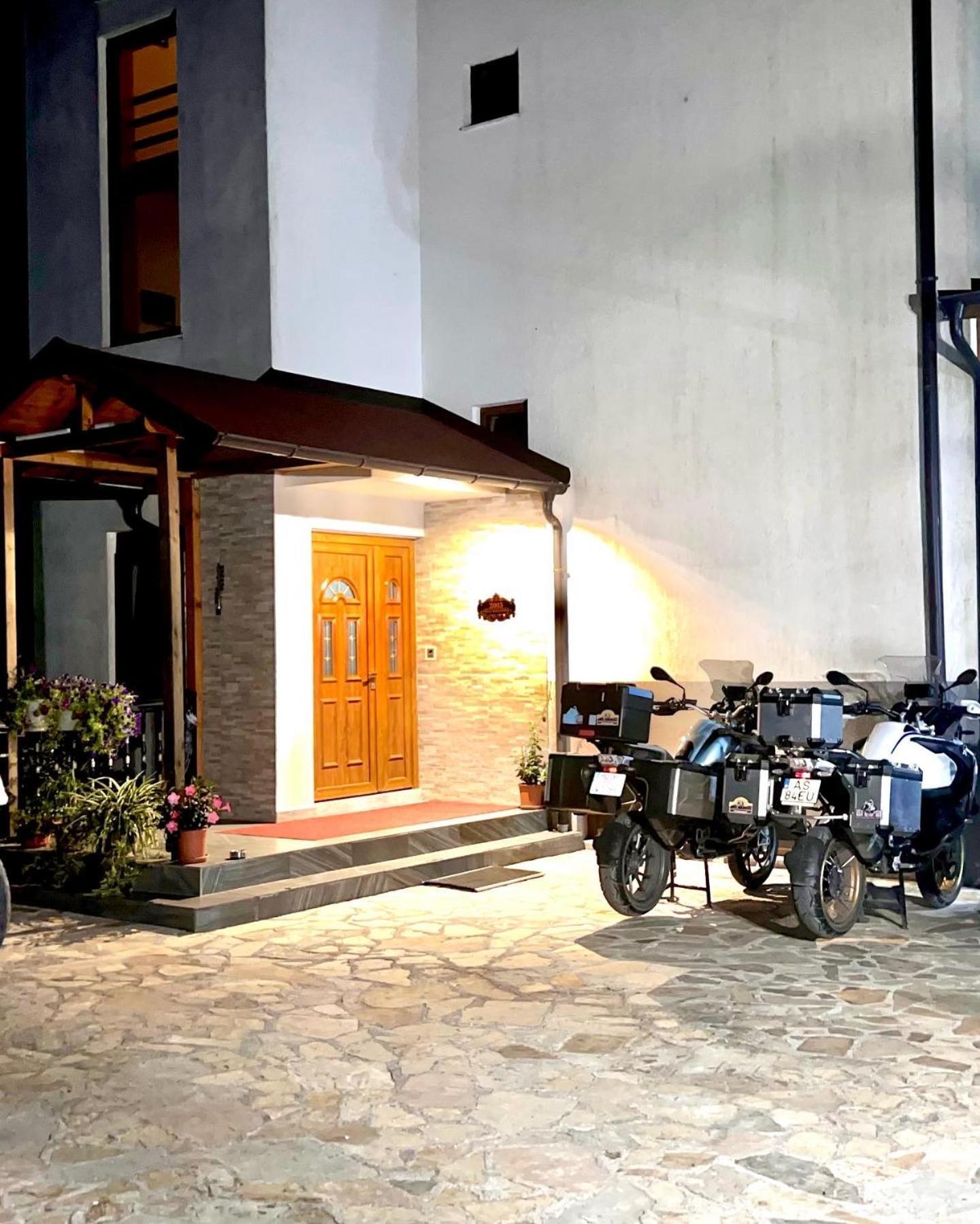 Vila Alexander B&B Valbona Exteriör bild
