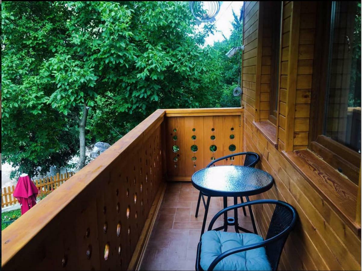 Vila Alexander B&B Valbona Exteriör bild