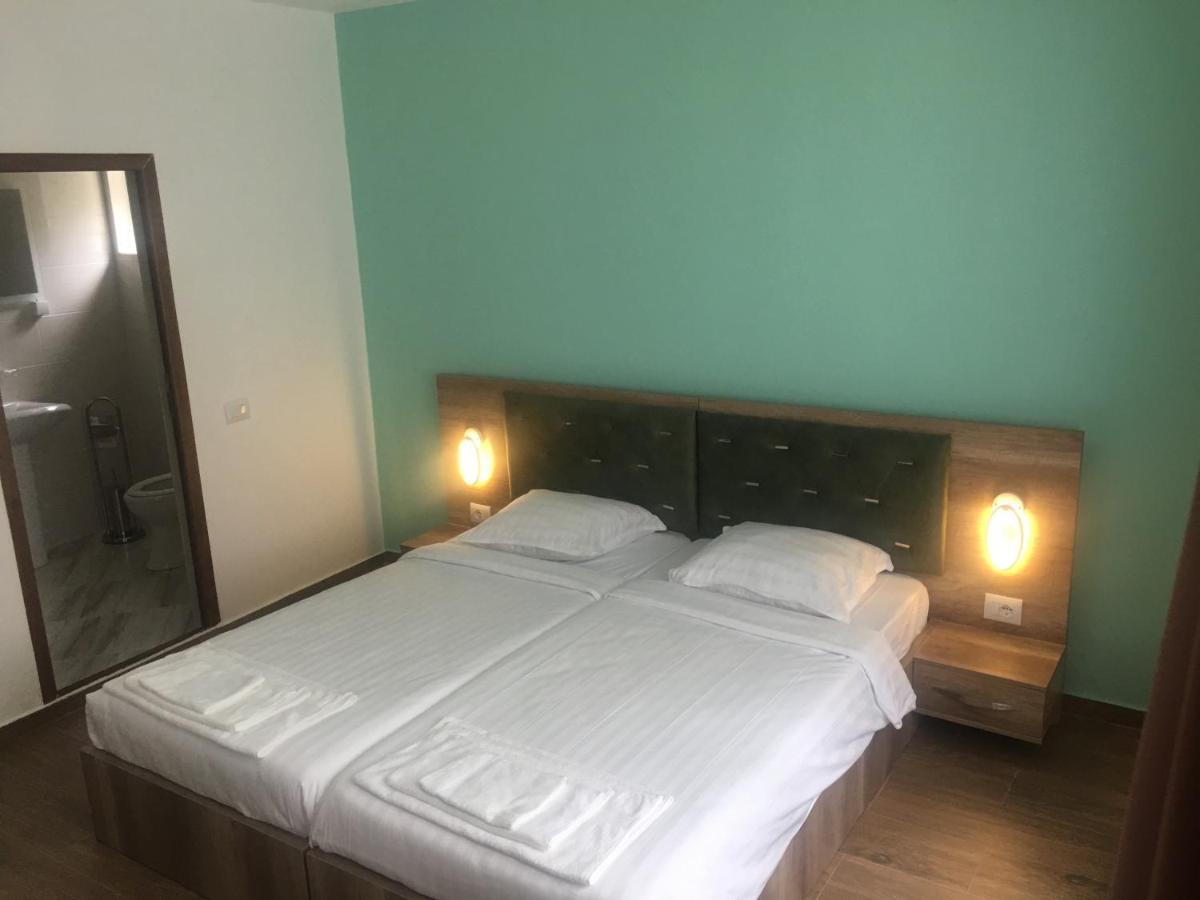 Vila Alexander B&B Valbona Exteriör bild